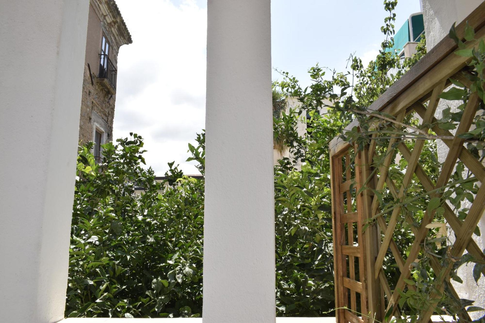 Il Borgo Civ.15 Hotel Paola Exterior photo